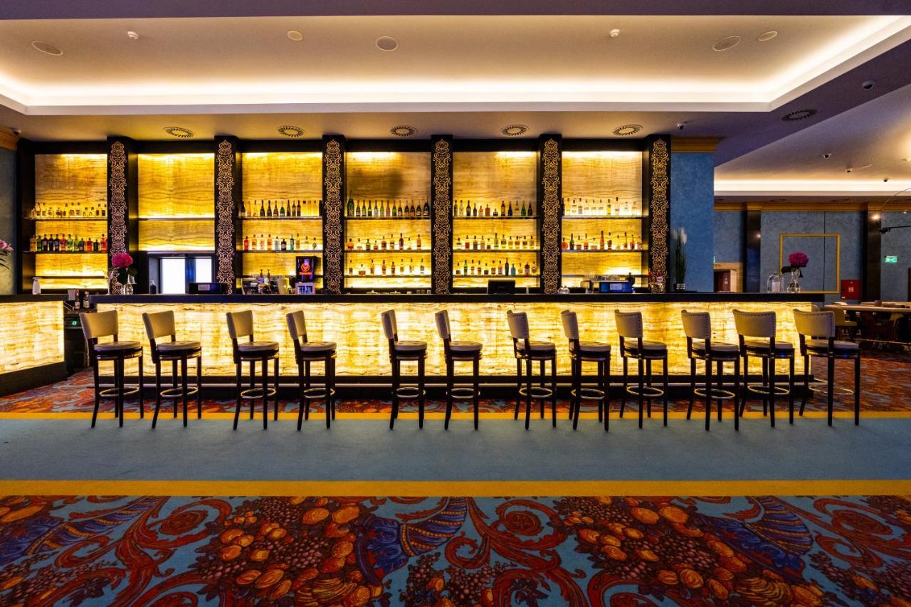 Imperial Casino Strazny Hotel エクステリア 写真